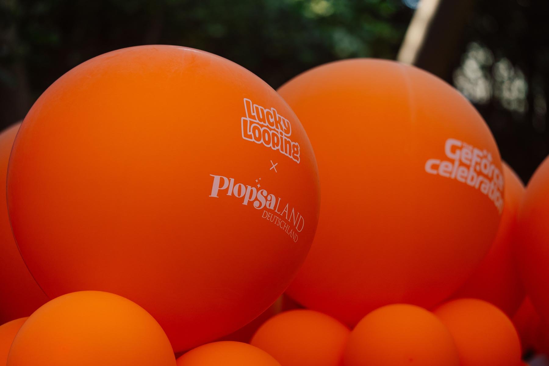Lucky Looping TheGeForceCelebration Ballons